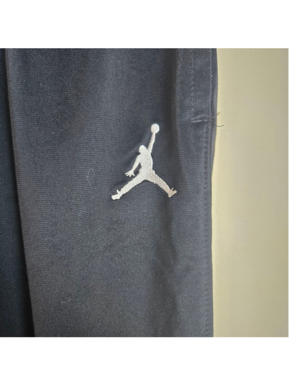 Boys Jordan Sweatpants & Joggers L Black with White Logo - Picture 9 of 13